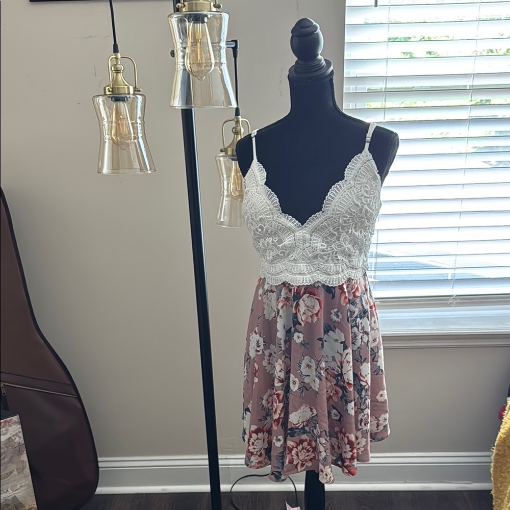 Floral Lace Spaghetti Strap Dress